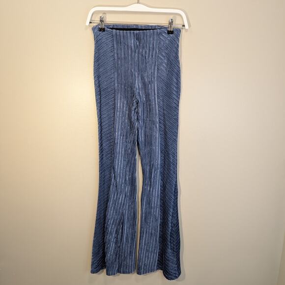 Free People Slim Pull-On Velvet Flare Pants Yoga Boho Festival Style - Size XS - Picture 1 of 7